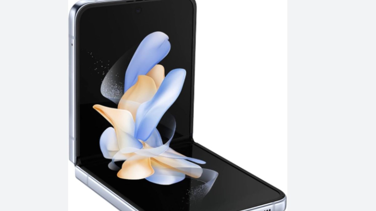 Samsung's foldable phone is available cheaper by Rs 56,600, don't miss such a deal.