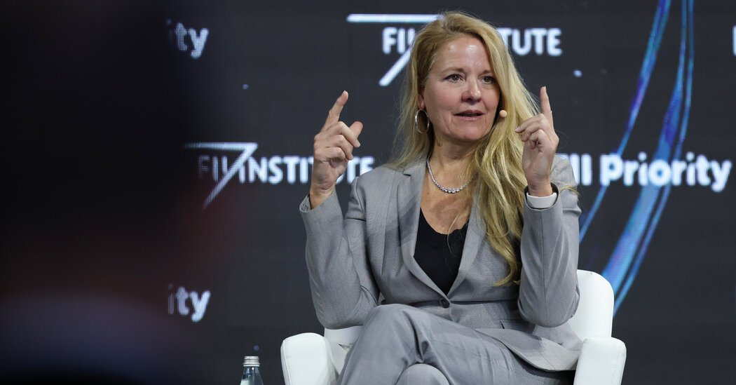 Gwynne Shotwell, Elon Musk's No. 2 at SpaceX, Is the Company's Steady Hand