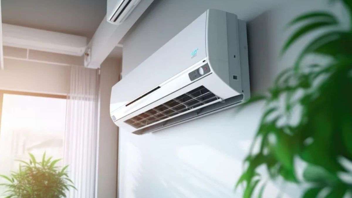 Huge reduction in the price of 1.5 ton Split AC, air conditioners of big brands are available at 50% discount.